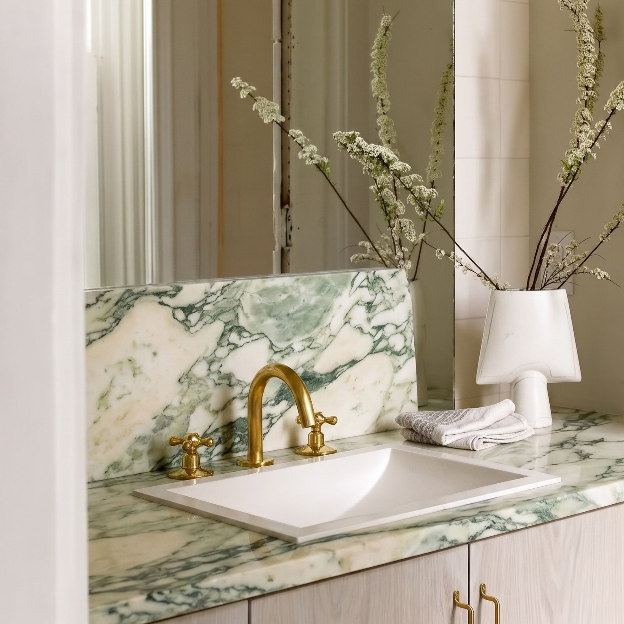 3 hole brass bathroom faucet