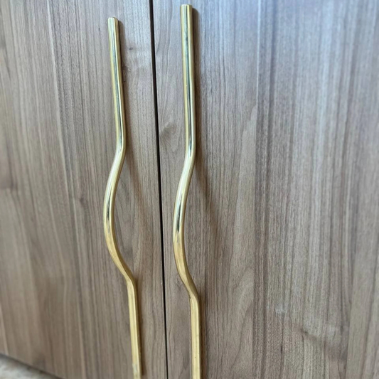 Elegant Brass Cabinet Pulls for Modern Spaces