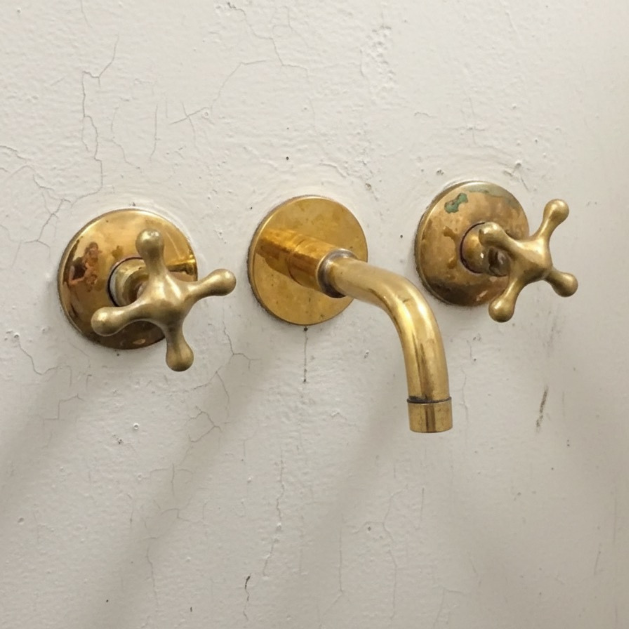 Unlacquered Brass 3-Hole Wall-Mount Bathtub Faucet