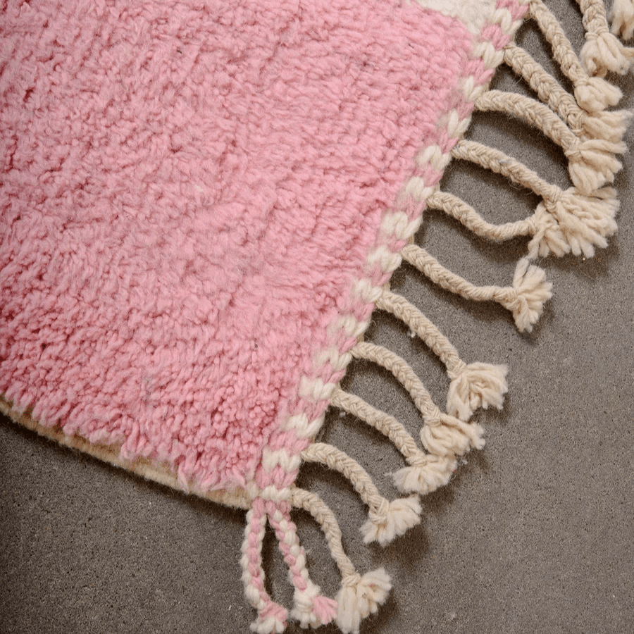 Aicha - Moroccan Pink and White Rug - Best Sellers AzulSouk