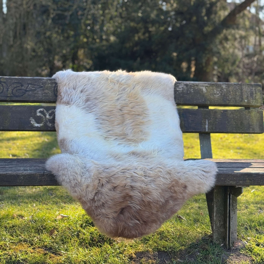 Beautiful Natural Tibetan Lambskin Fur - sheepskin rugs AzulSouk