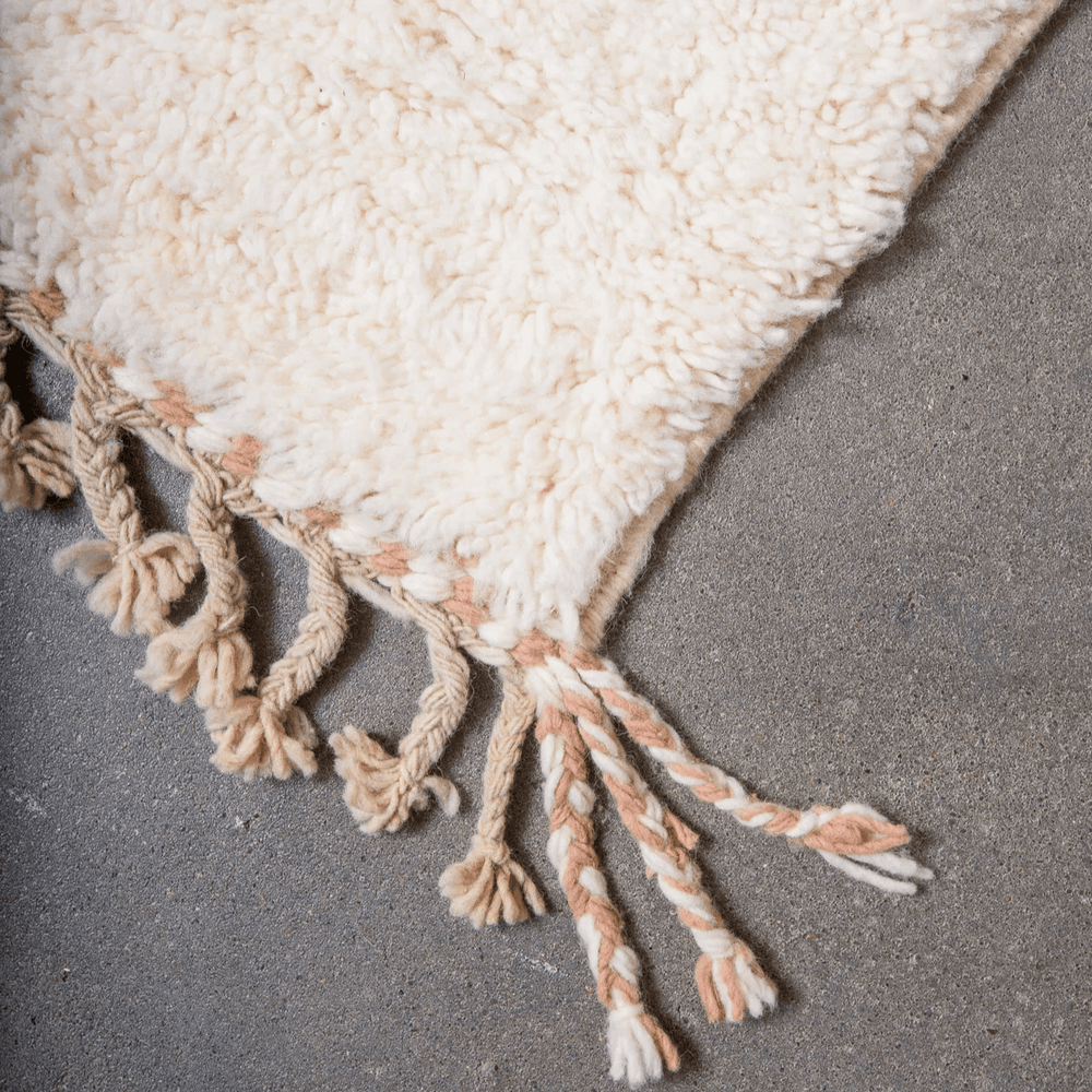 Hora - Modern White Moroccan Rug - Modern Rugs AzulSouk