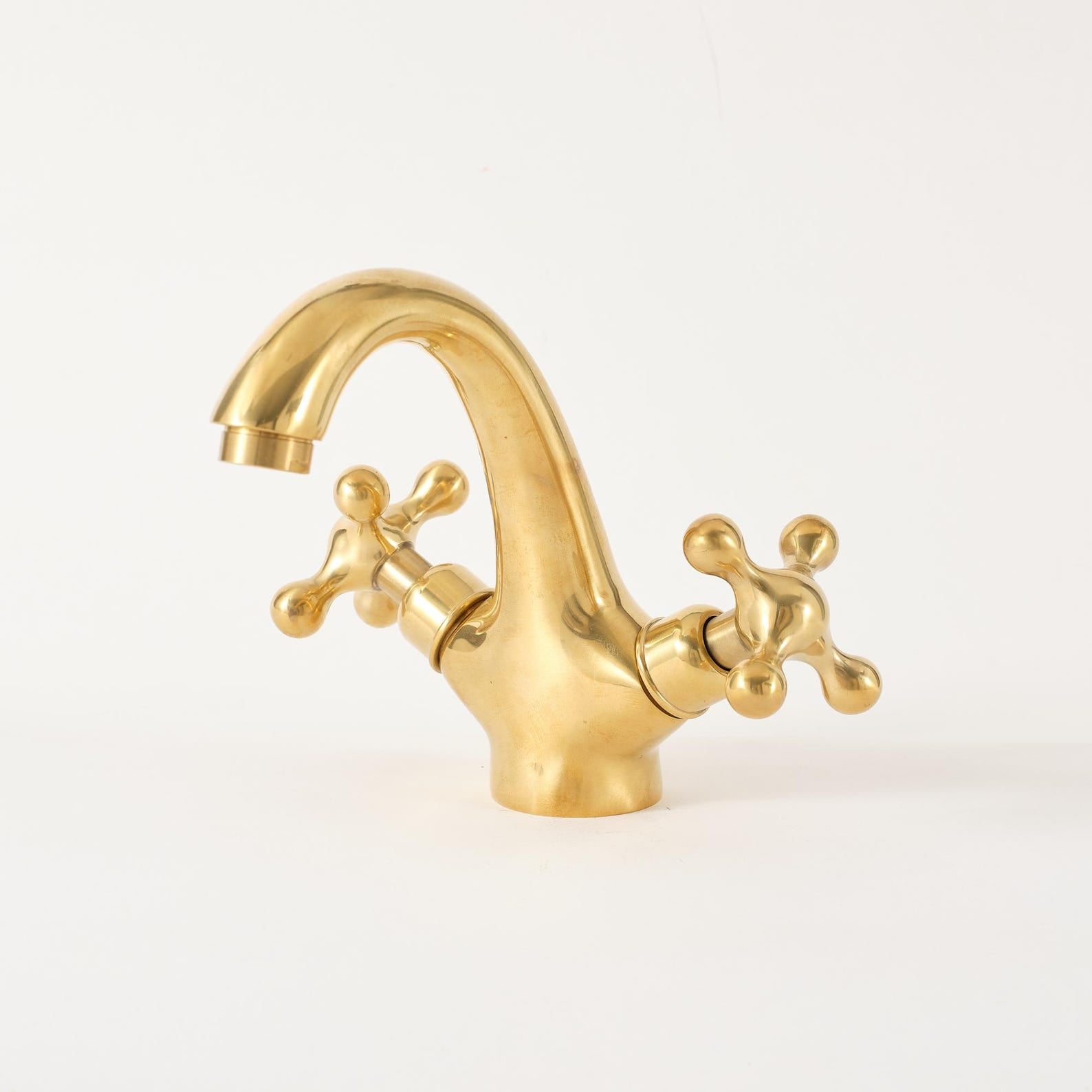Single-hole Bathroom single hole faucet