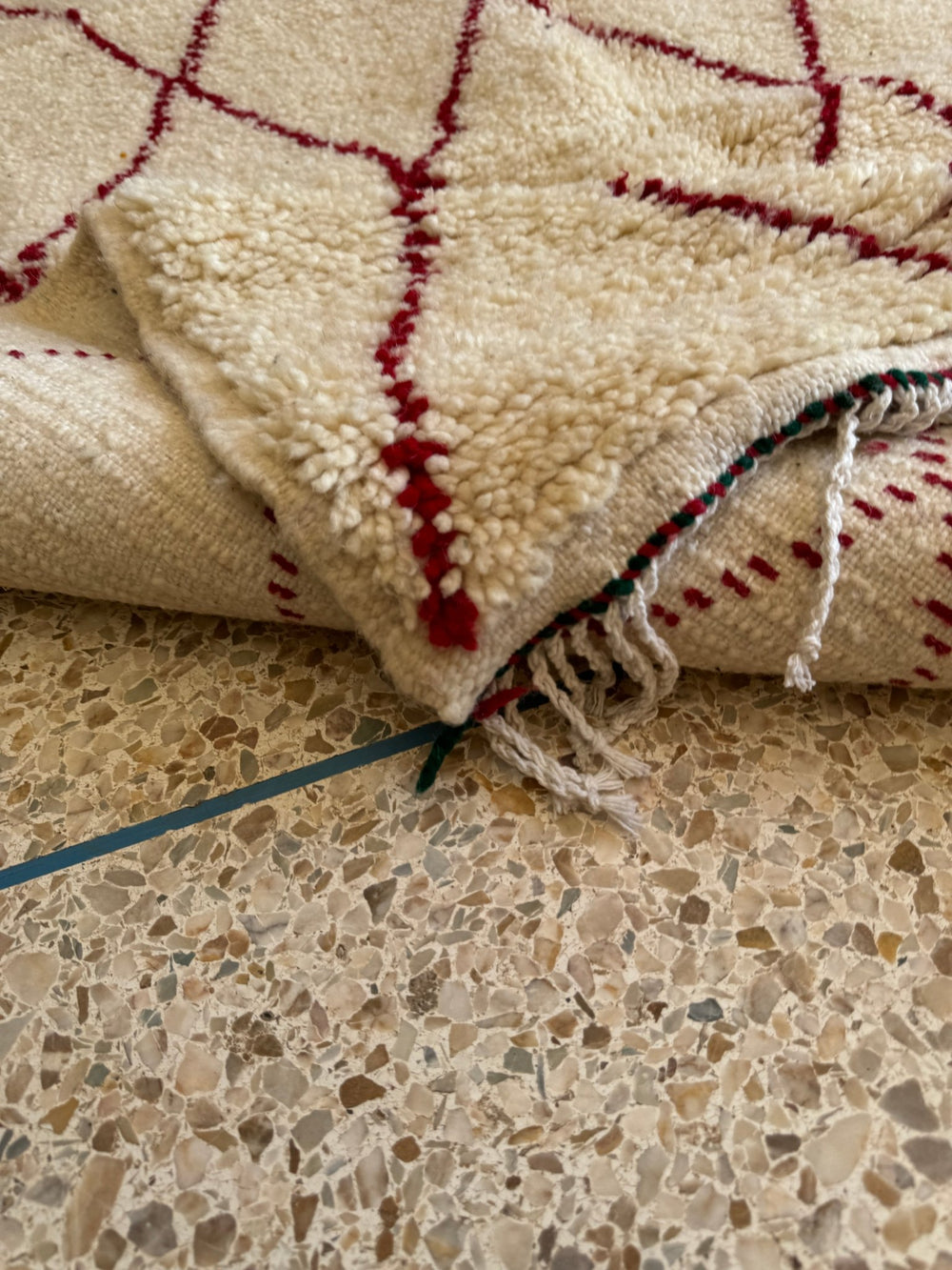 Almas - Ready Rugs AzulSouk