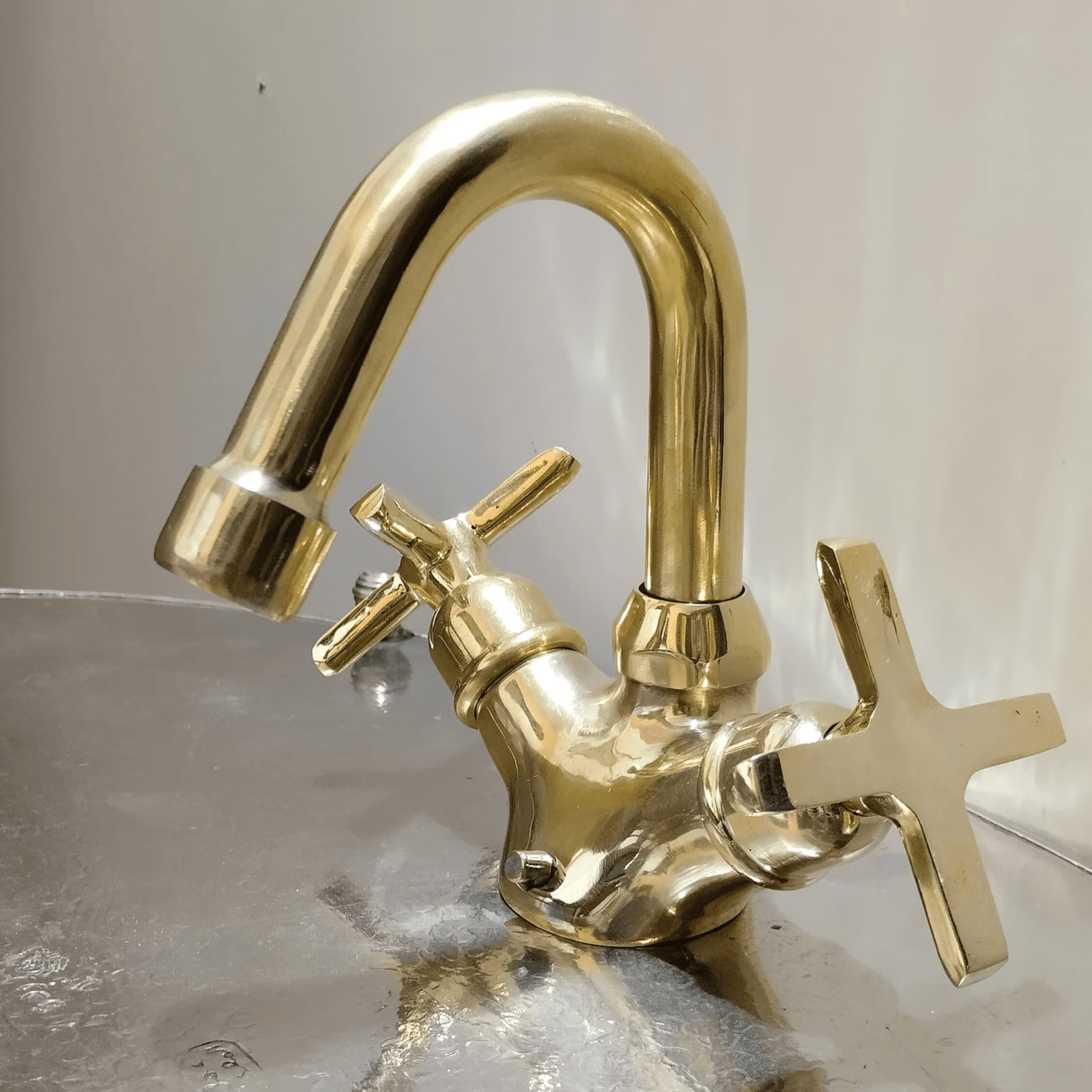 Unlacquered Brass Single Hole Sink Faucet - bathroom faucet AzulSouk
